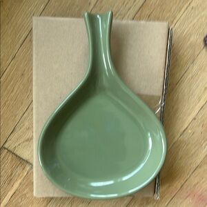 Longaberger Pottery Woven Traditions Handled Baker. Never Used.